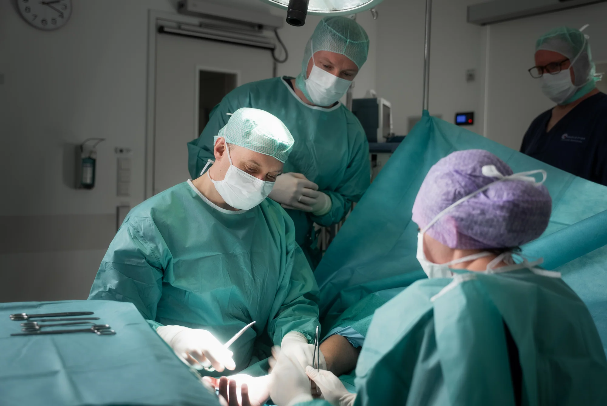 OP-Team bei der Operation im OP-Zentrum Wiesbaden